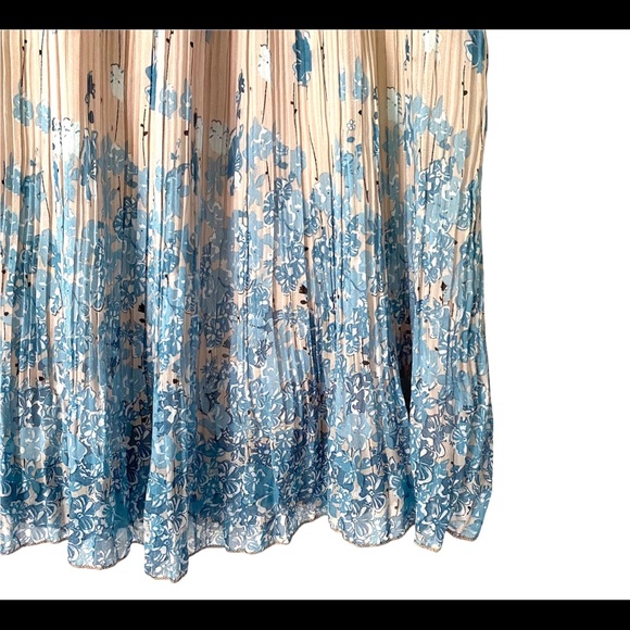 Andi + James Women’s XL Tan Blue Floral Pleated Elastic Waist Midi Skirt - Picture 2 of 7